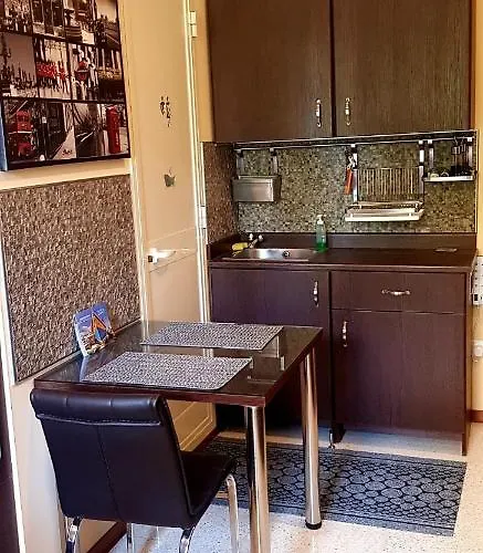 דירה Tafernine Studio In The Heart Of מוסטה