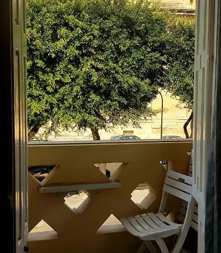 דירה Tafernine Studio In The Heart Of מוסטה